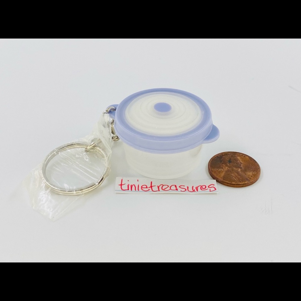 Tupperware keychain stuffables bowl in blue New